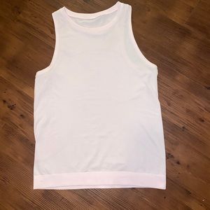 baby pink tank🌸🌸🌸🌸🌸🌸